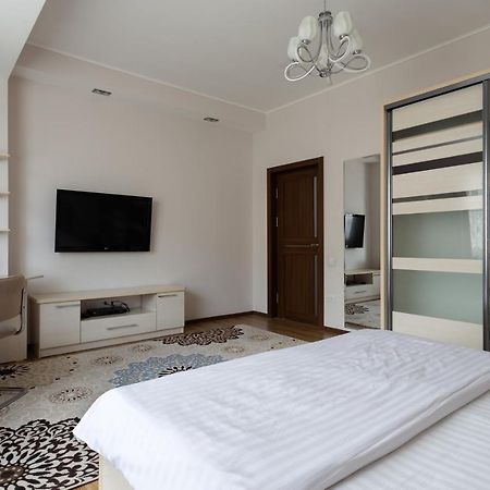 Oloy Apartment Tasjkent Buitenkant foto