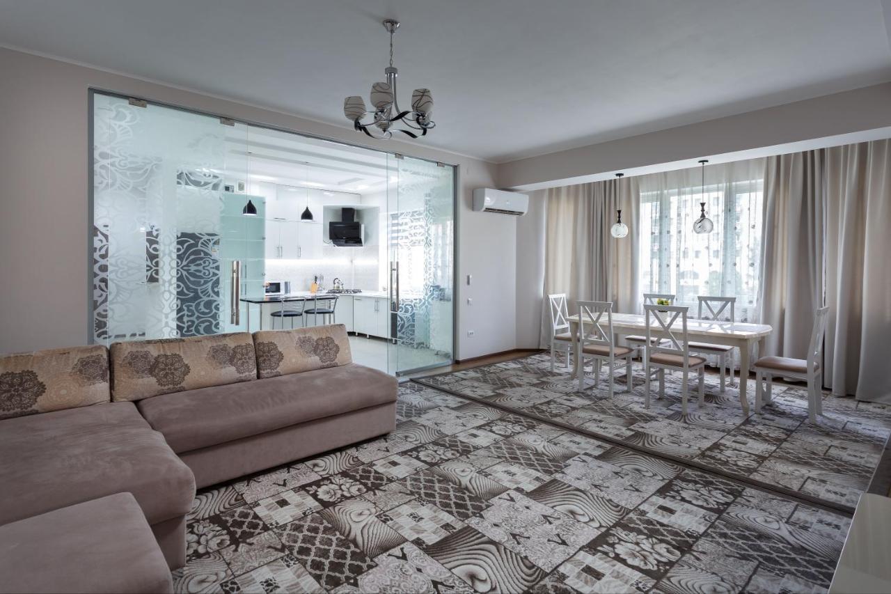 Oloy Apartment Tasjkent Buitenkant foto